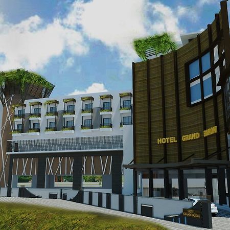 Hotel Grand Baron Тайпинг Екстериор снимка