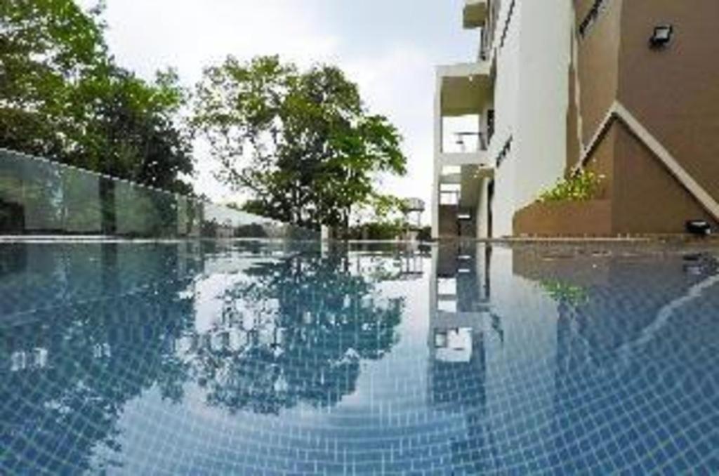 Hotel Grand Baron Тайпинг Екстериор снимка