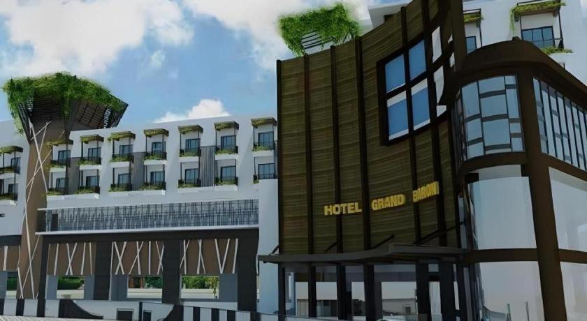 Hotel Grand Baron Тайпинг Екстериор снимка