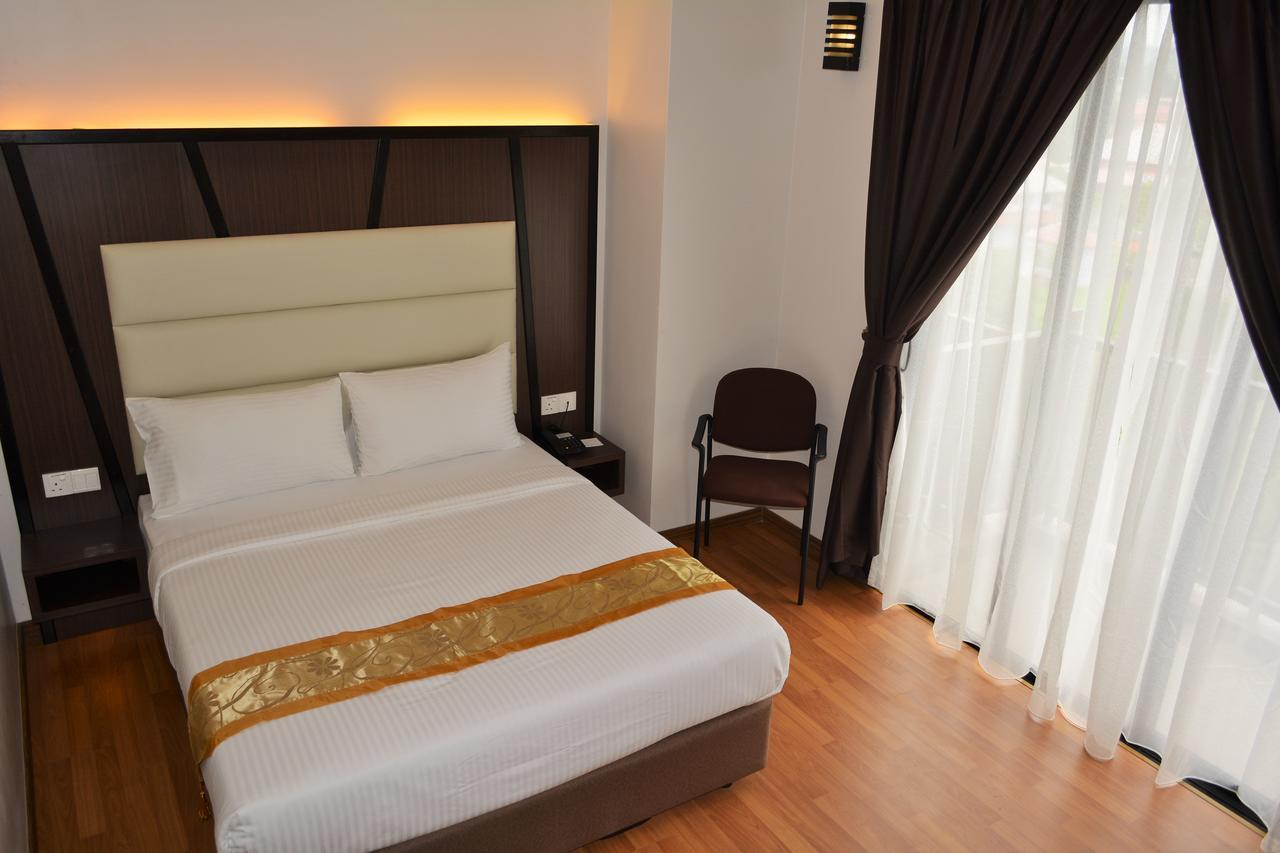 Hotel Grand Baron Тайпинг Екстериор снимка